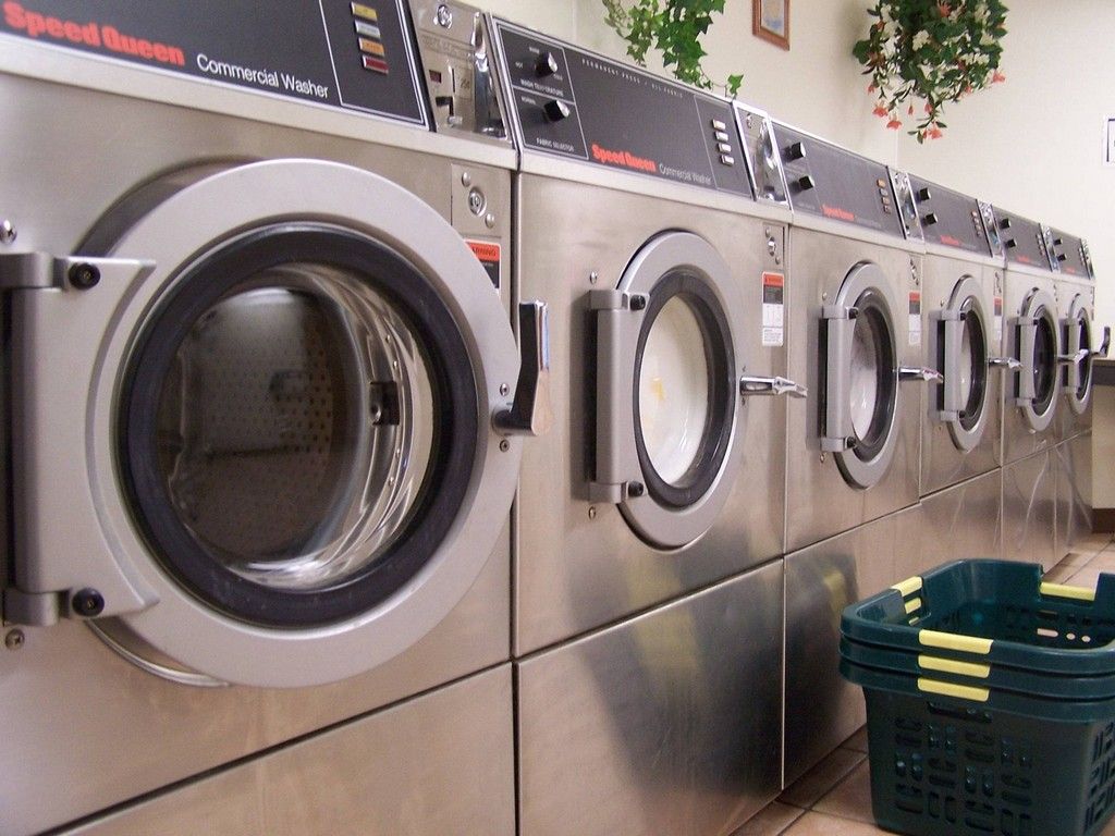 what are commercial laundry services and know their importance